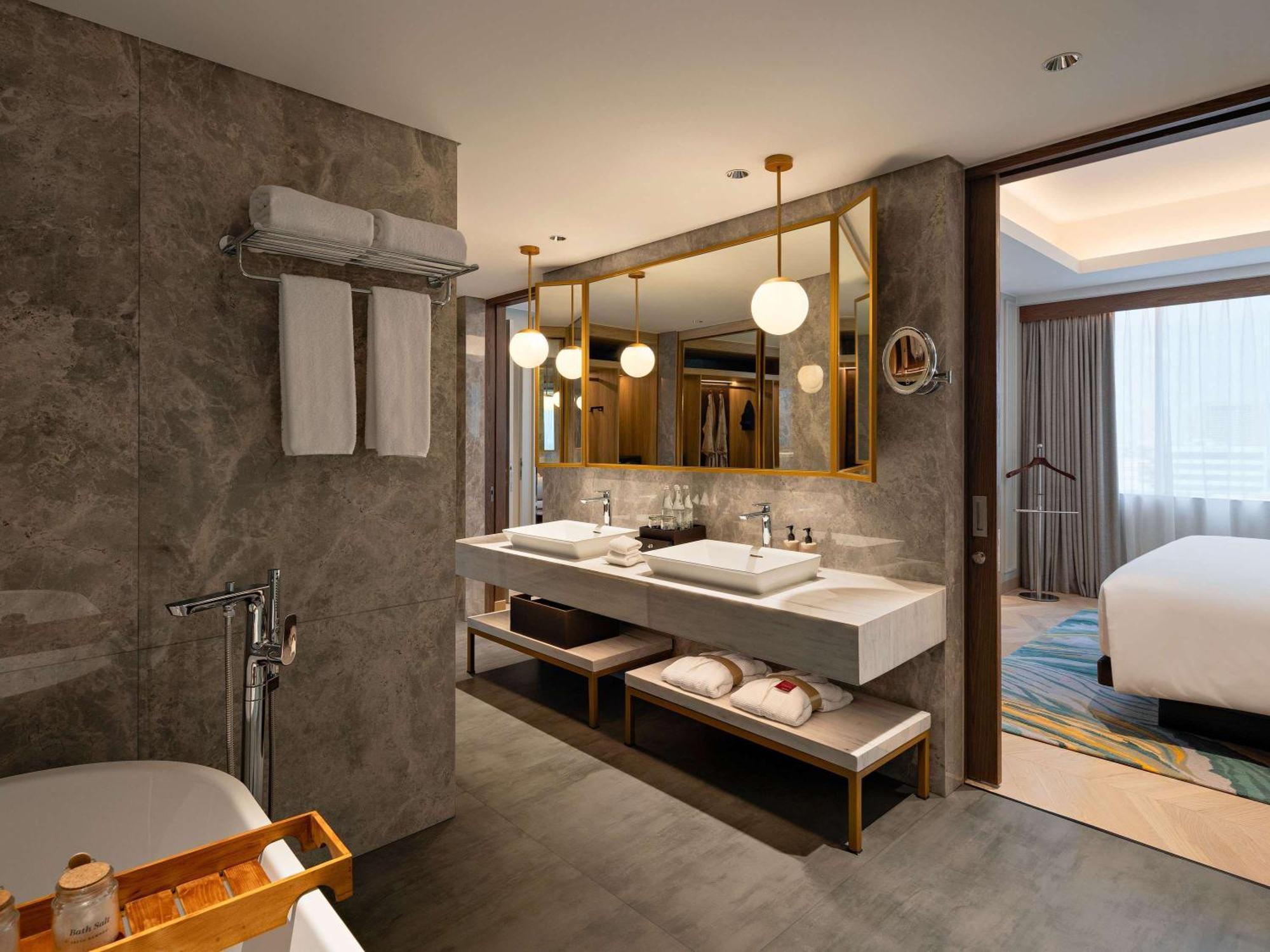 Moevenpick Hotel Jakarta City Centre Zewnętrze zdjęcie